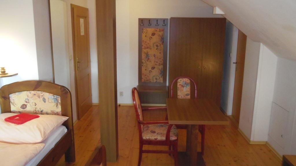 Pension Karolina Trnava Δωμάτιο φωτογραφία